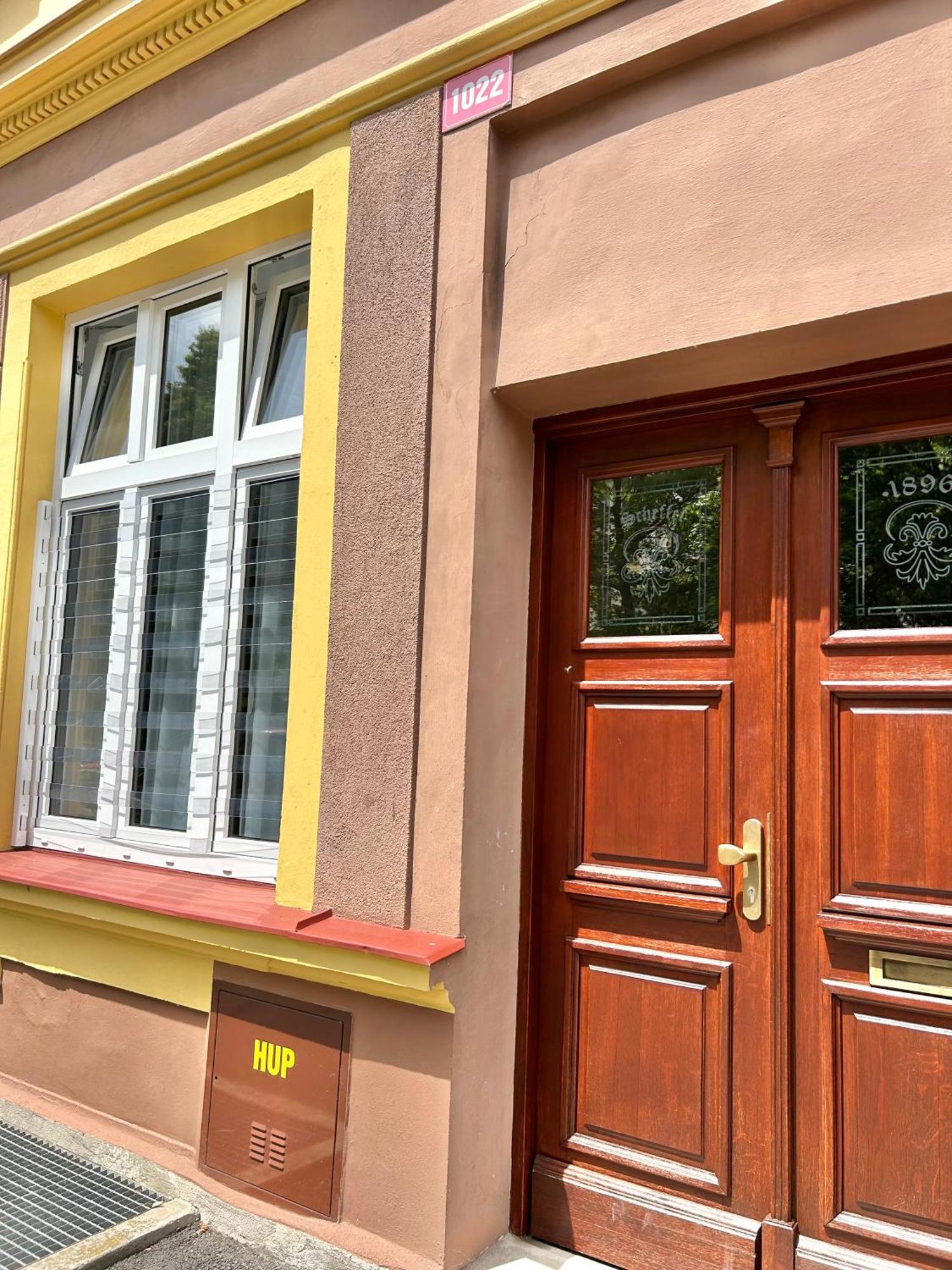 Apartment Dita Karlovy Vary Exterior photo